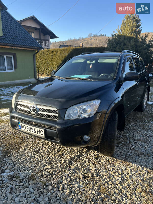 Внедорожник / Кроссовер Toyota RAV4 2006 в 