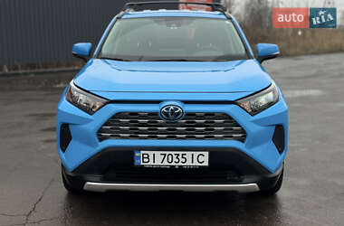 Позашляховик / Кросовер Toyota RAV4 2020 в Полтаві