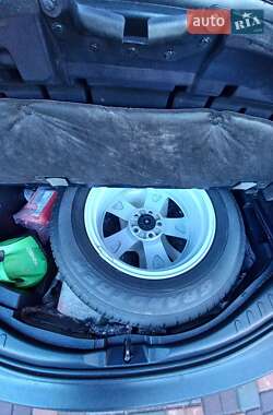 Внедорожник / Кроссовер Toyota RAV4 2013 в 