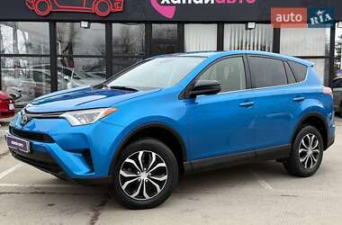 Внедорожник / Кроссовер Toyota RAV4 2017 в Киеве