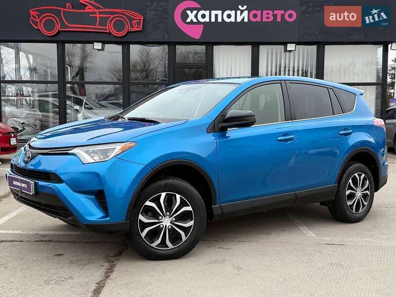 Позашляховик / Кросовер Toyota RAV4 2017 в Києві