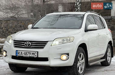 Внедорожник / Кроссовер Toyota RAV4 2010 в Киеве