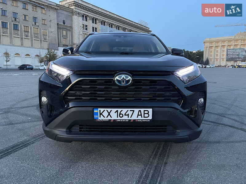 Позашляховик / Кросовер Toyota RAV4 2019 в Харкові