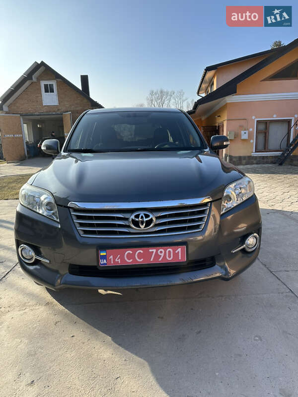 Позашляховик / Кросовер Toyota RAV4 2011 в Монастириській