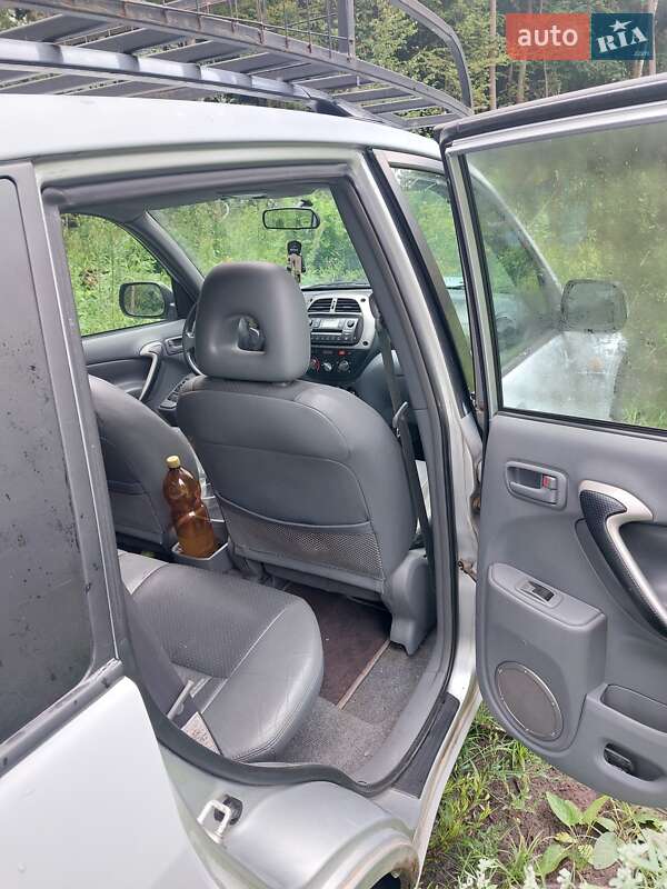 Toyota RAV4 2002