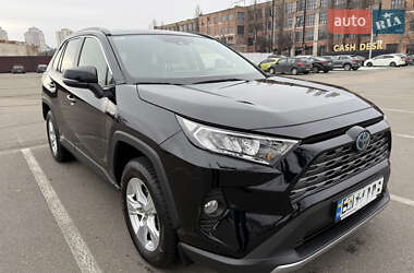 Внедорожник / Кроссовер Toyota RAV4 2019 в Киеве