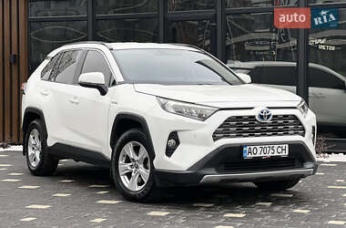 Позашляховик / Кросовер Toyota RAV4 2019 в Ужгороді