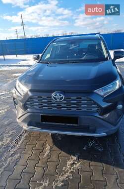 Внедорожник / Кроссовер Toyota RAV4 2019 в Киеве