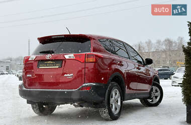 Внедорожник / Кроссовер Toyota RAV4 2013 в 