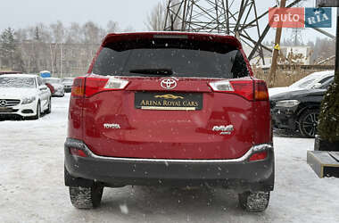 Внедорожник / Кроссовер Toyota RAV4 2013 в 