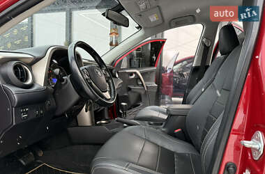 Внедорожник / Кроссовер Toyota RAV4 2013 в 