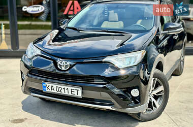 Внедорожник / Кроссовер Toyota RAV4 2016 в Киеве