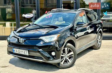 Внедорожник / Кроссовер Toyota RAV4 2016 в Киеве