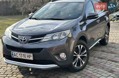 Внедорожник / Кроссовер Toyota RAV4 2015 в Луцке