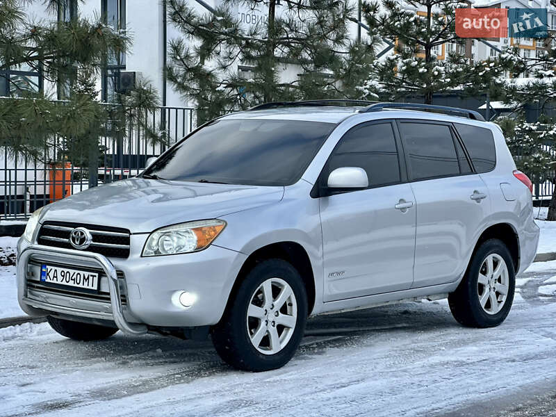 Внедорожник / Кроссовер Toyota RAV4 2006 в Киеве