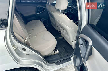 Внедорожник / Кроссовер Toyota RAV4 2006 в Киеве