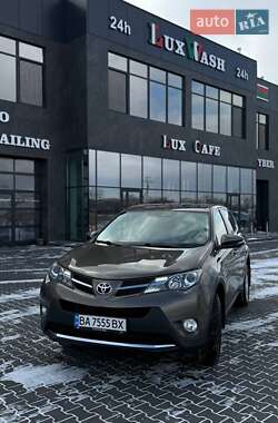 Внедорожник / Кроссовер Toyota RAV4 2013 в Голованевске