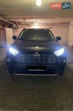 Внедорожник / Кроссовер Toyota RAV4 2019 в Одессе