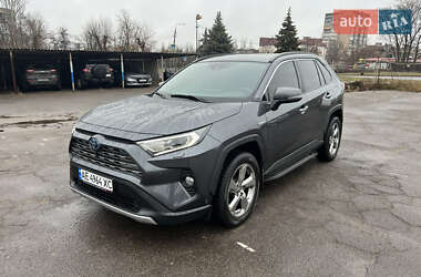 Внедорожник / Кроссовер Toyota RAV4 2020 в Кривом Роге