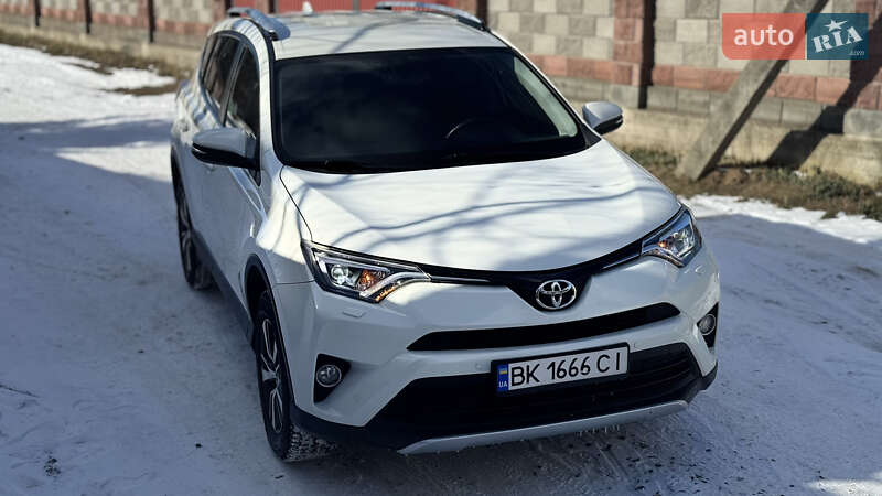 Позашляховик / Кросовер Toyota RAV4 2016 в Костопілі фото 3 Позашляховик / Кросовер Toyota RAV4 2016 в Костопілі