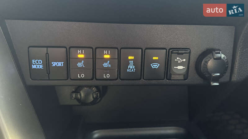 Позашляховик / Кросовер Toyota RAV4 2016 в Костопілі фото 27 Позашляховик / Кросовер Toyota RAV4 2016 в Костопілі