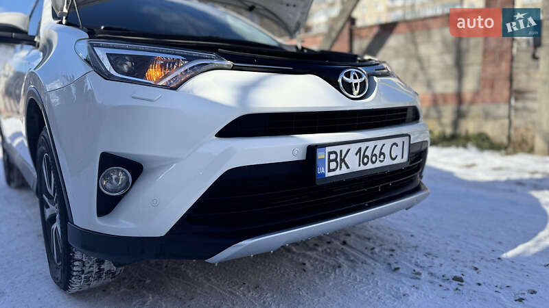 Позашляховик / Кросовер Toyota RAV4 2016 в Костопілі фото 36 Позашляховик / Кросовер Toyota RAV4 2016 в Костопілі