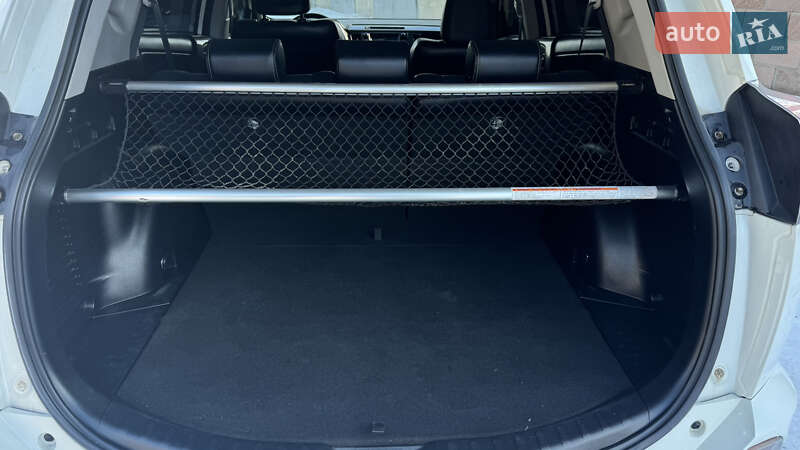Позашляховик / Кросовер Toyota RAV4 2016 в Костопілі фото 41 Позашляховик / Кросовер Toyota RAV4 2016 в Костопілі