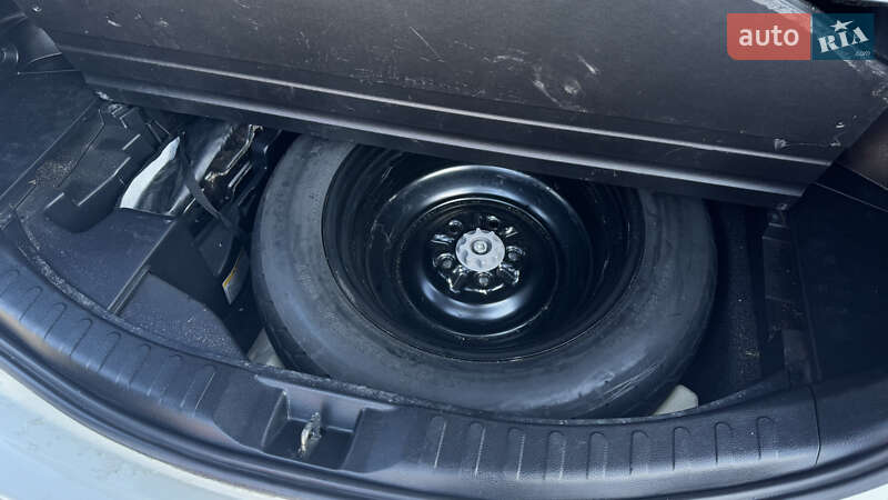 Позашляховик / Кросовер Toyota RAV4 2016 в Костопілі фото 42 Позашляховик / Кросовер Toyota RAV4 2016 в Костопілі