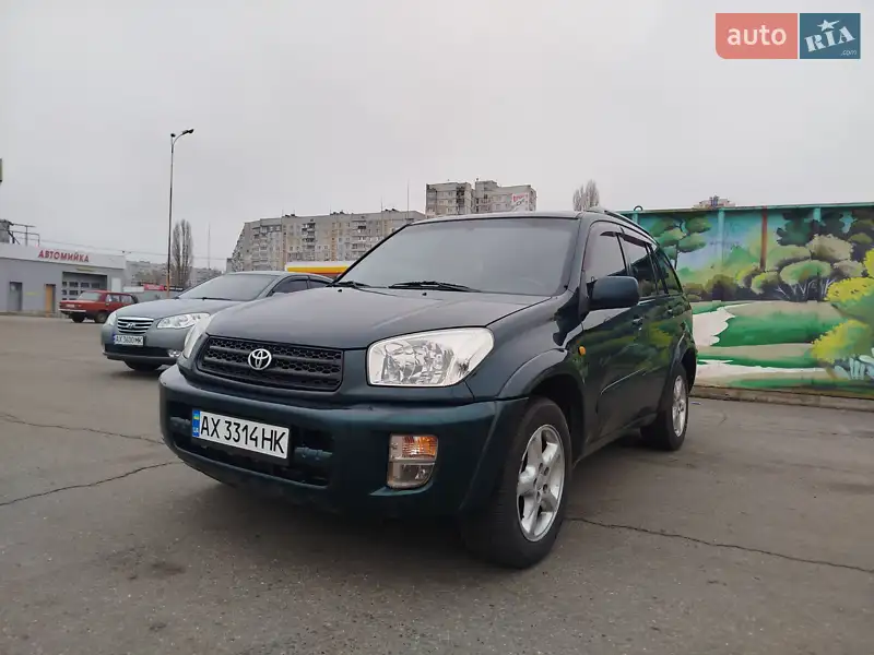 Внедорожник / Кроссовер Toyota RAV4 2002 в 