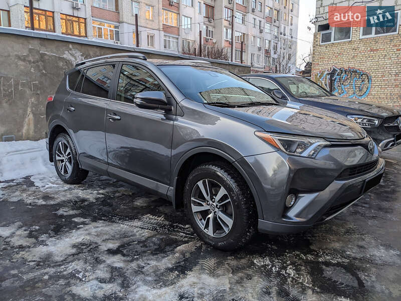 Toyota RAV4 2016