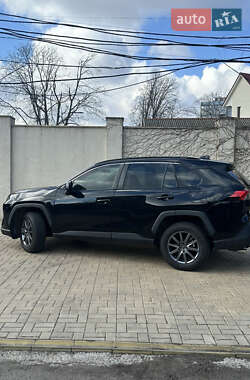 Внедорожник / Кроссовер Toyota RAV4 2019 в 