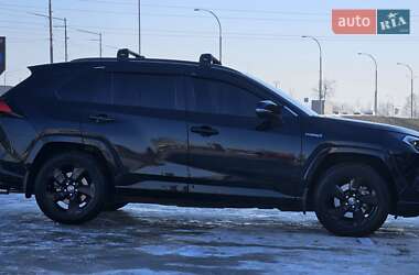 Позашляховик / Кросовер Toyota RAV4 2021 в Києві