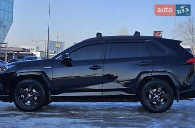 Позашляховик / Кросовер Toyota RAV4 2021 в Києві