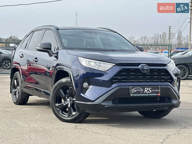 Позашляховик / Кросовер Toyota RAV4 2020 в Києві