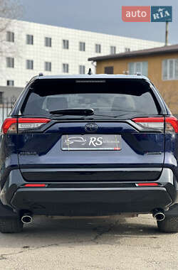 Позашляховик / Кросовер Toyota RAV4 2020 в Києві