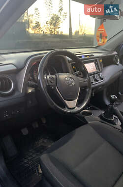 Внедорожник / Кроссовер Toyota RAV4 2013 в 