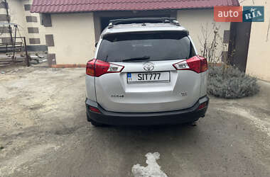 Позашляховик / Кросовер Toyota RAV4 2013 в Броварах