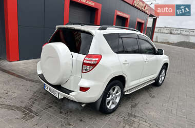 Позашляховик / Кросовер Toyota RAV4 2011 в Черкасах