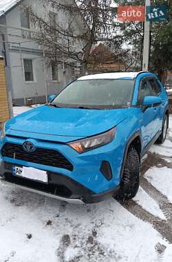 Внедорожник / Кроссовер Toyota RAV4 2020 в Житомире