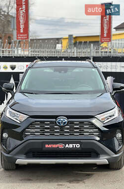 Внедорожник / Кроссовер Toyota RAV4 2021 в Киеве