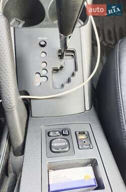 Позашляховик / Кросовер Toyota RAV4 2012 в Києві
