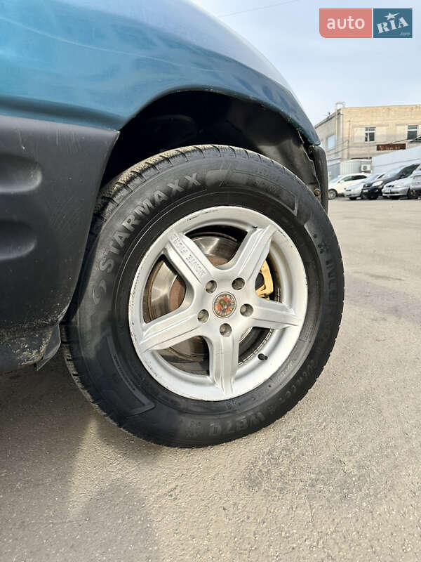 Внедорожник / Кроссовер Toyota RAV4 1995 в Николаеве