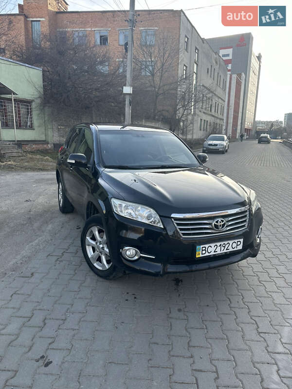 Toyota RAV4 2012