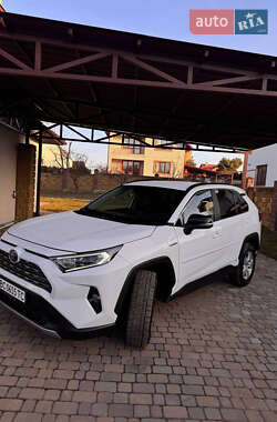 Внедорожник / Кроссовер Toyota RAV4 2020 в Львове