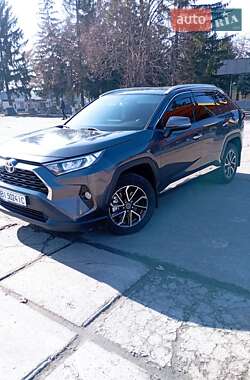 Позашляховик / Кросовер Toyota RAV4 2019 в Валках