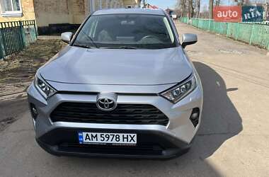 Внедорожник / Кроссовер Toyota RAV4 2019 в Житомире