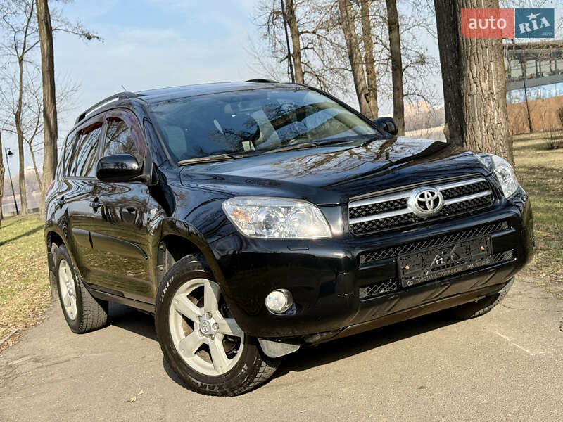 Внедорожник / Кроссовер Toyota RAV4 2006 в Киеве