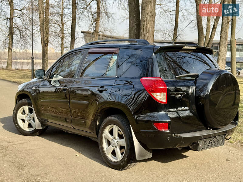 Внедорожник / Кроссовер Toyota RAV4 2006 в Киеве