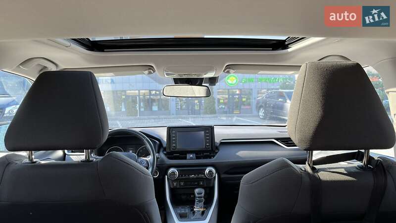 Позашляховик / Кросовер Toyota RAV4 2019 в Вінниці