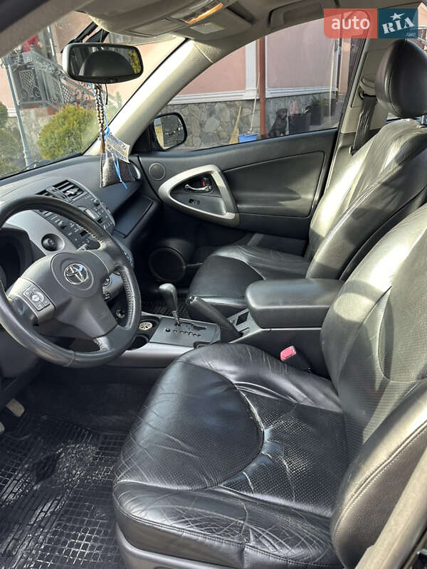 Внедорожник / Кроссовер Toyota RAV4 2008 в Малинцах